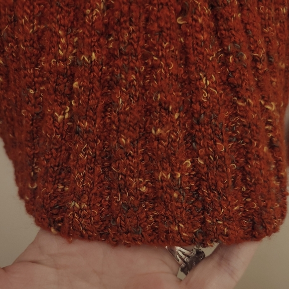 Alfred Dunner Red Speckled Fringe Collar Sweater Size Medium - Picture 5 of 9